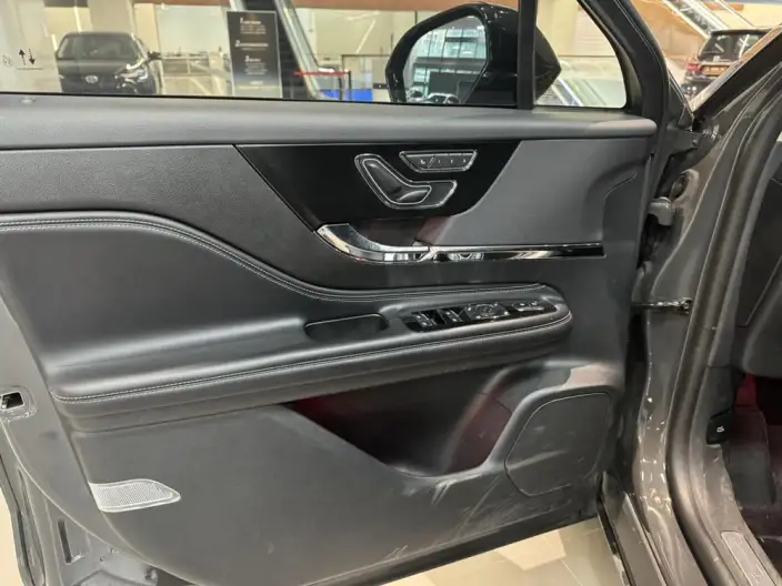 Lincoln Corsair 2024 Model 2.0T 2WD Exclusive Edition – фото 8