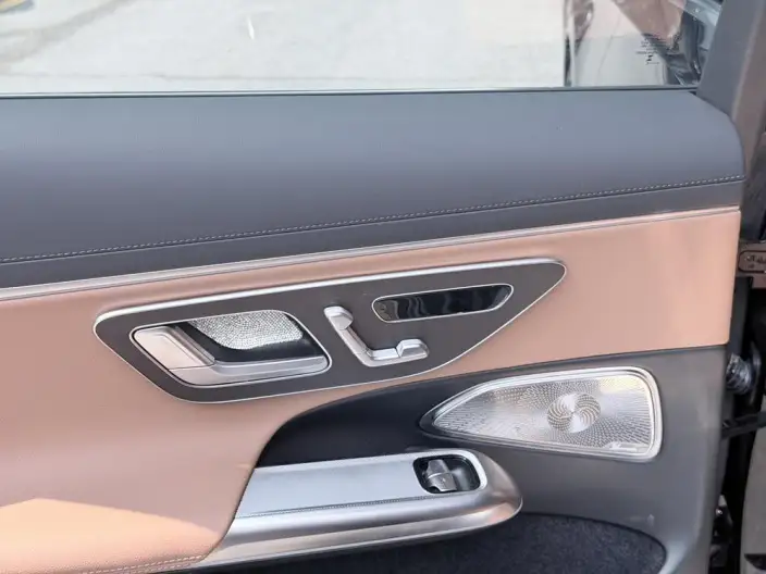 Mercedes-Benz E-Class 2025 Model E 300 L Luxury Model sedan – фото 6