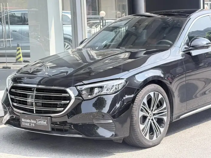 Mercedes-Benz E-Class 2025 Model E 300 L Luxury Model sedan – фото 8