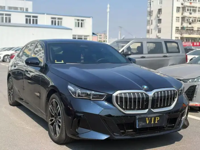 BMW 5 Series 2025 Model 530Li Leading Model M Sports Set