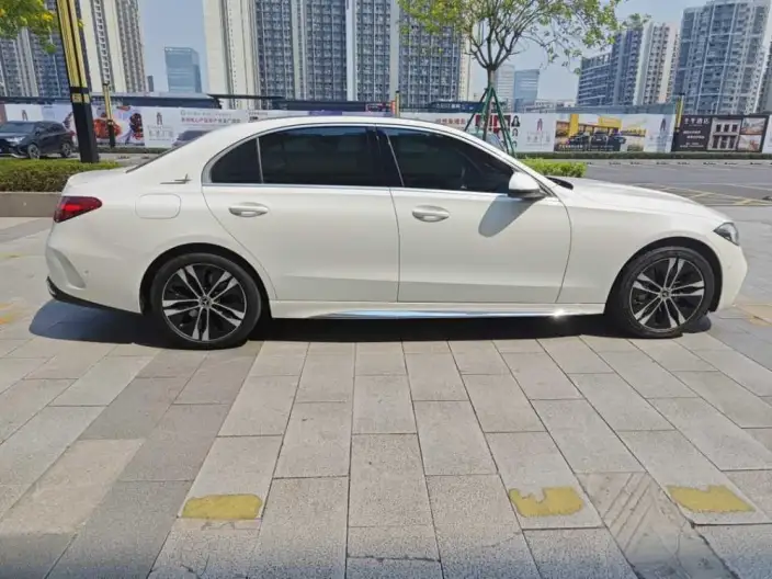 Mercedes-Benz C-Class PHEV 2023 Model C 350 eL – фото 6