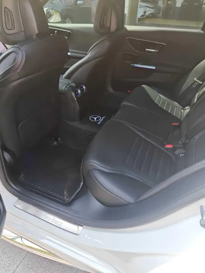 Mercedes-Benz C-Class PHEV 2023 Model C 350 eL – фото 9