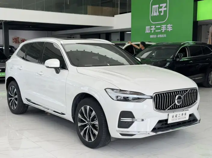 Volvo XC60 2024 Model B5 4WD Smart Range Deluxe Edition