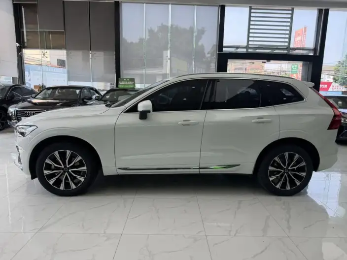 Volvo XC60 2024 Model B5 4WD Smart Range Deluxe Edition