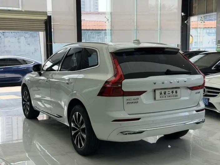 Volvo XC60 2024 Model B5 4WD Smart Range Deluxe Edition – фото 5
