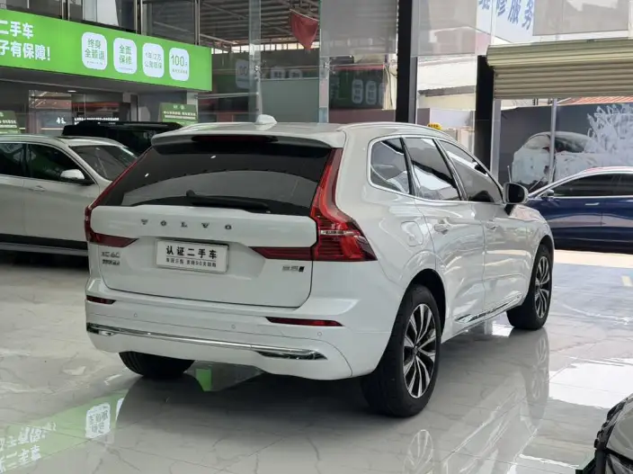Volvo XC60 2024 Model B5 4WD Smart Range Deluxe Edition – фото 7