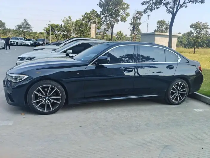 BMW 3 Series 2022 Model 325Li M Sports Set