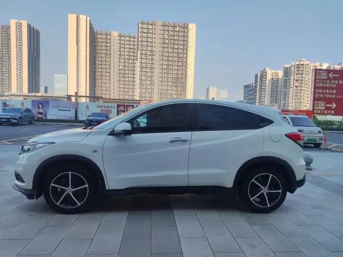 Honda Vezel 2020 Model 1.5L CVT Pioneer Edition