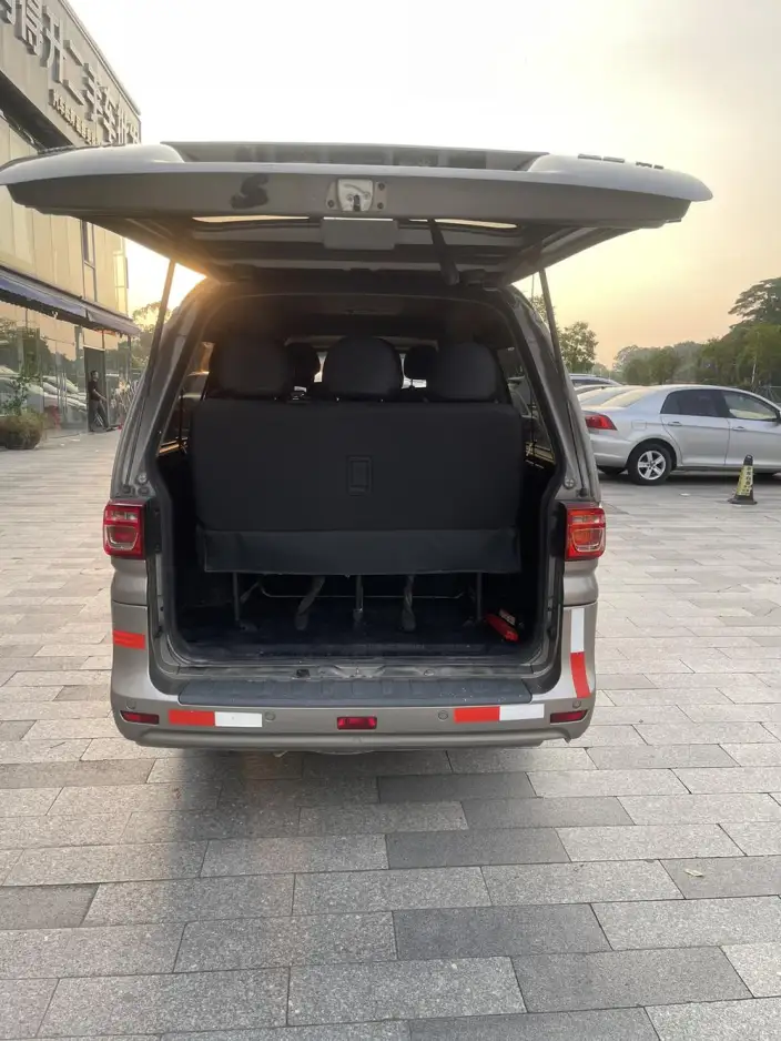 Lingzhi 2024 Model M5L 1.5T Comfort Model 9 seat – фото 8