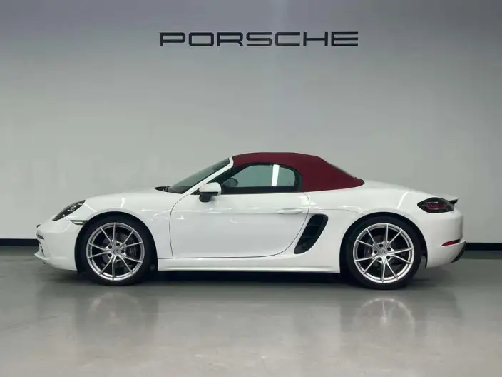 Porsche 718 2023 Model Boxster 2.0T