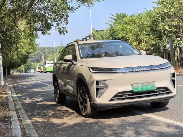 Haval Xiaolong MAX 2025 Model 1.5L Hi4 165 Plus Long Battery Life Pro Edition
