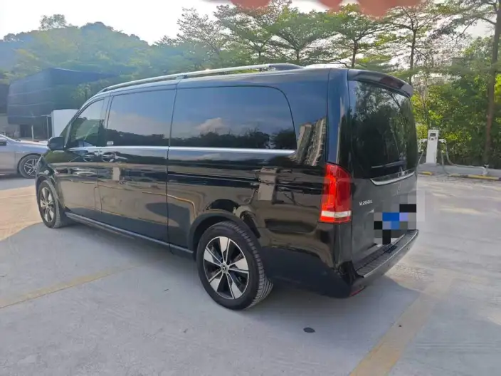 Mercedes-Benz V-Class 2022 Model V 260 L Long wheelbase Premium Edition