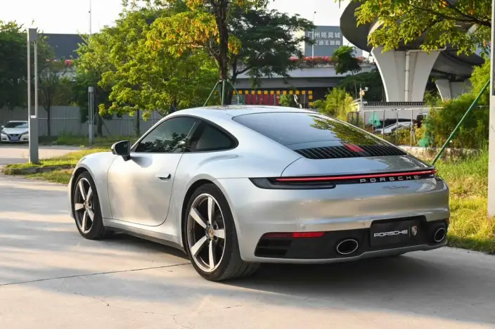 PORSCHE 911 2023 Model Carrera 3.0T