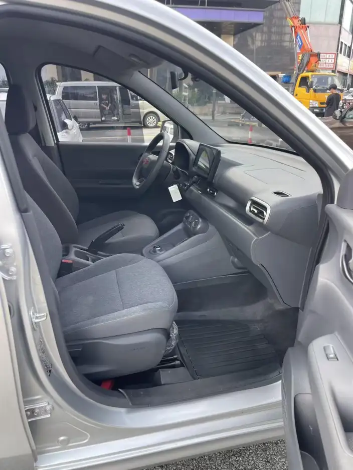 Wuling Hongguang Extended Range Edition 2025 Model 50KM Comfort Model – фото 9