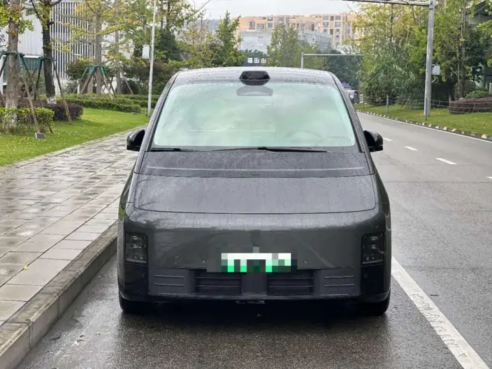 Li Auto MEGA 2024 Model Ultra Edition – фото 2