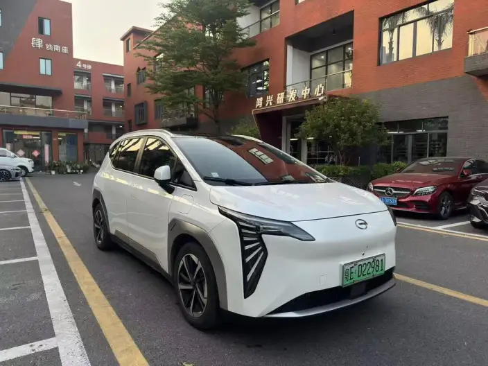 AION Y 2023 Model Plus 510 Smart collar Edition