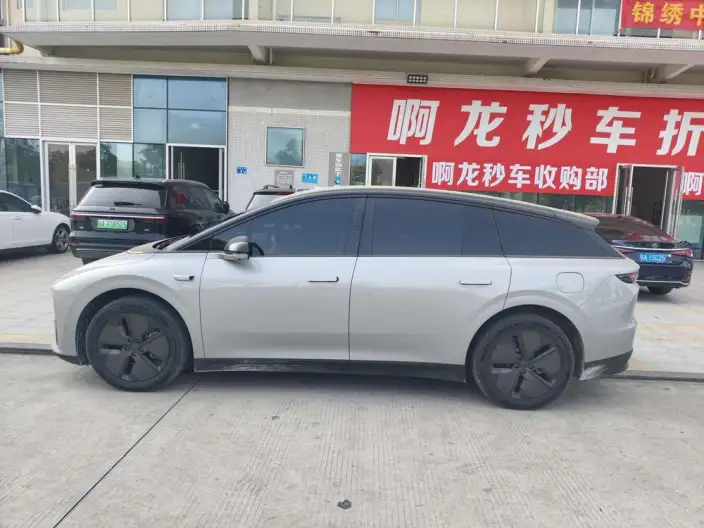 Li Auto i6 2025 Model 2WD Standard Edition – фото 3