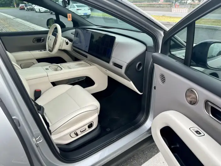 Li Auto i6 2025 Model 2WD Standard Edition – фото 7