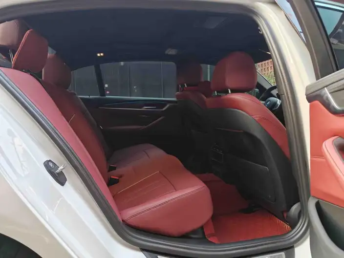 BMW 5 Series PHEV 2022 Model 535Le M Sports Set – фото 9