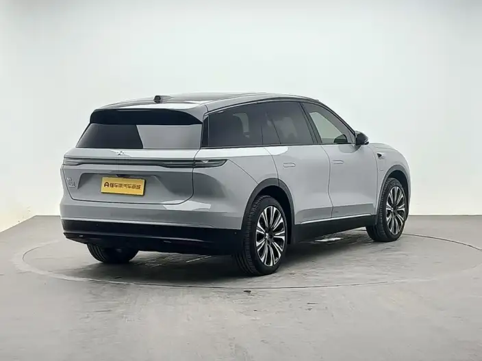 NIO ES8 2023 Model 75kWh – фото 7