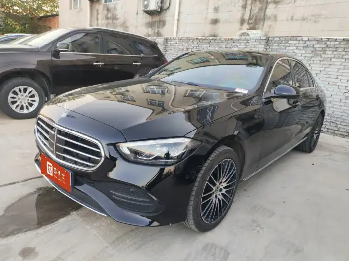 Mercedes-Benz C-Class 2024 Model C 260 L – фото 1