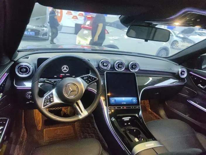 Mercedes-Benz C-Class 2024 Model C 260 L – фото 7