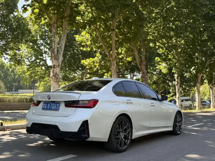 BMW 3 Series 2025 Model 330i 50th Anniversary Limited edition – фото 6