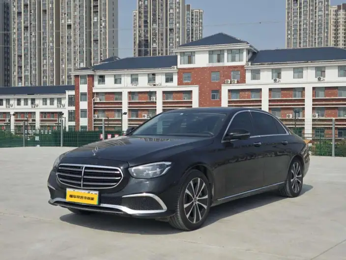 Mercedes-Benz E-Class PHEV 2022 Model Facelift E 350 e L sedan – фото 1