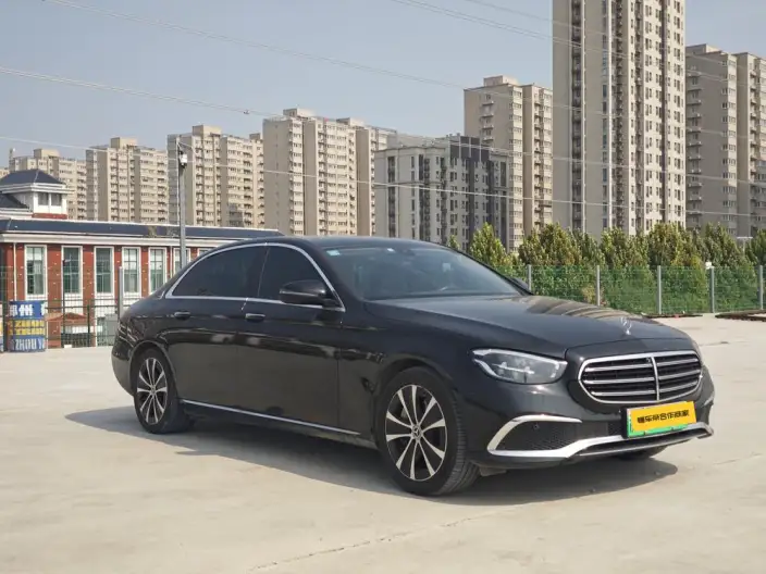 Mercedes-Benz E-Class PHEV 2022 Model Facelift E 350 e L sedan – фото 3