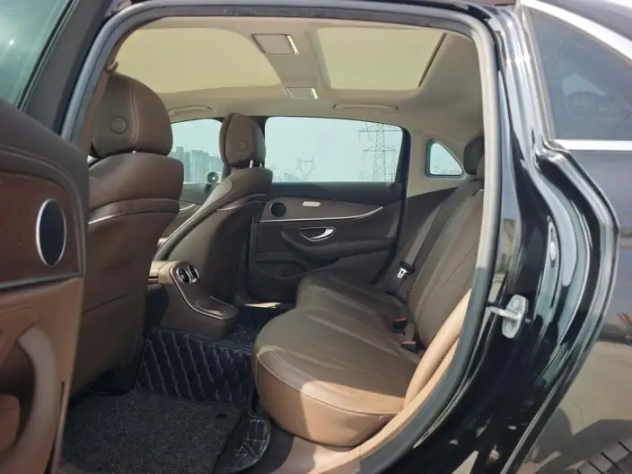 Mercedes-Benz E-Class PHEV 2022 Model Facelift E 350 e L sedan – фото 10