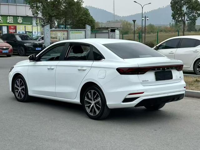 Geely Emgrand 2022 Generation 4 1.5L CVT Elite – фото 4