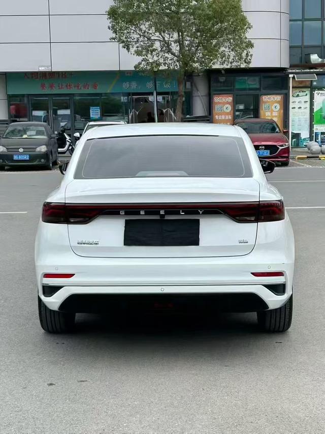 Geely Emgrand 2022 Generation 4 1.5L CVT Elite – фото 5