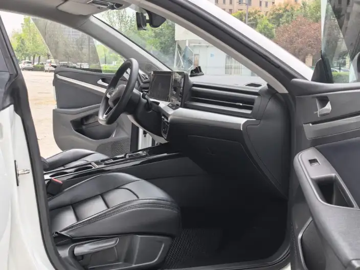Volkswagen Lamando 2024 Model Volkswagen Lamando L 200TSI DSG Trendy and spicy version – фото 8