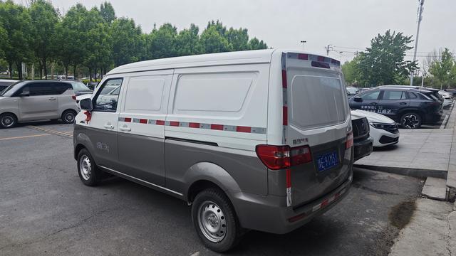 New Haise X30L Раздел 2023 New Haise 1.5L Fortune Edition Van 2 seat Кондиционер Edition