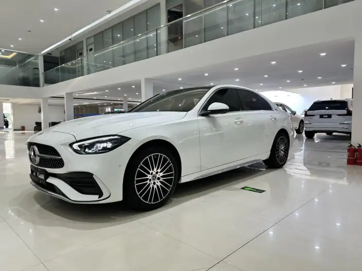 Mercedes-Benz C-Class 2024 Model Facelift II C 260 L Sports Edition – фото 1