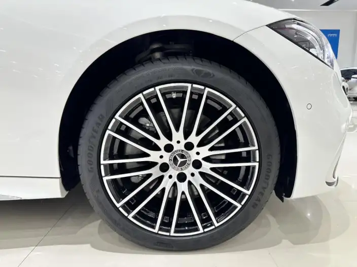 Mercedes-Benz C-Class 2024 Model Facelift II C 260 L Sports Edition – фото 8