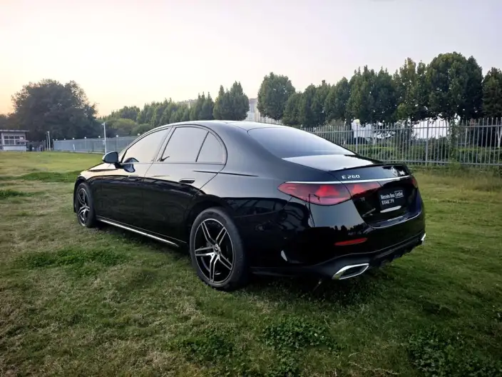 Mercedes-Benz E-Class Imported 2024 Model E 260 Sports Edition – фото 5