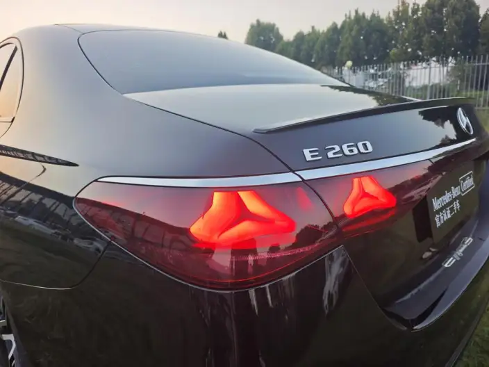 Mercedes-Benz E-Class Imported 2024 Model E 260 Sports Edition – фото 10
