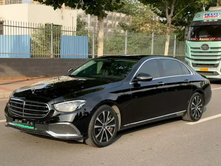 Mercedes-Benz E-Class PHEV 2022 Model Facelift II E 350 e L sedan – фото 1