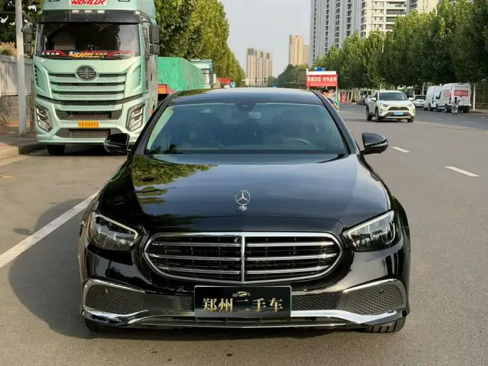Mercedes-Benz E-Class PHEV 2022 Model Facelift II E 350 e L sedan – фото 2