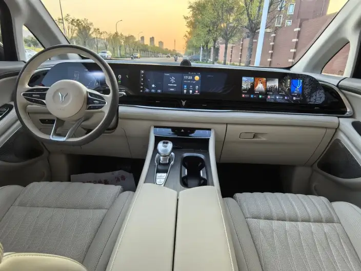 VOYAH Dreamer PHEV 2024 Model Ultra-long Endurance Ultimate Edition – фото 7