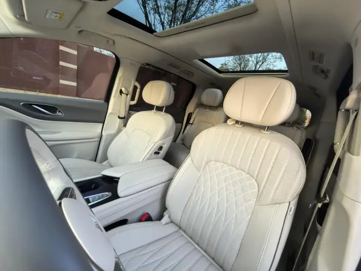 VOYAH Dreamer PHEV 2024 Model Ultra-long Endurance Ultimate Edition – фото 9