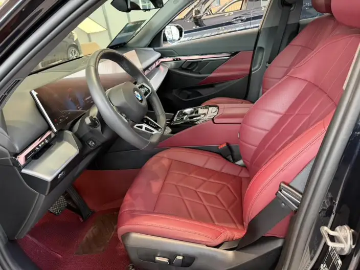 BMW 5 Series 2025 Model 525Li M Sports Set – фото 8