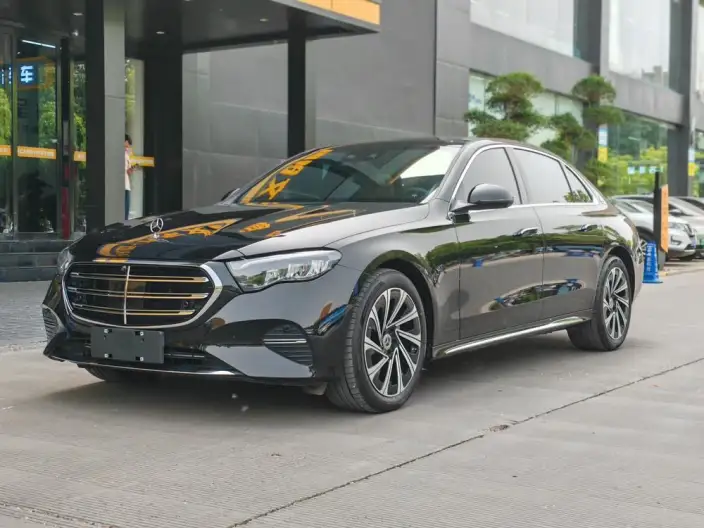 Mercedes-Benz E-Class 2024 Model E 300 L Luxury Model sedan – фото 1