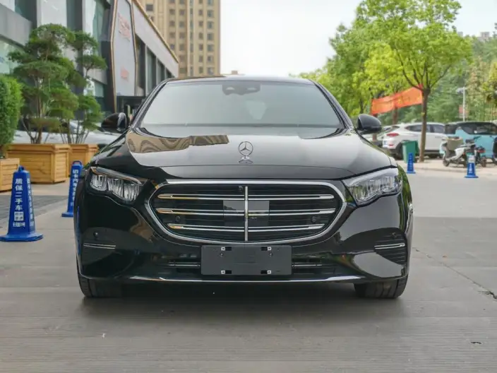 Mercedes-Benz E-Class 2024 Model E 300 L Luxury Model sedan – фото 2