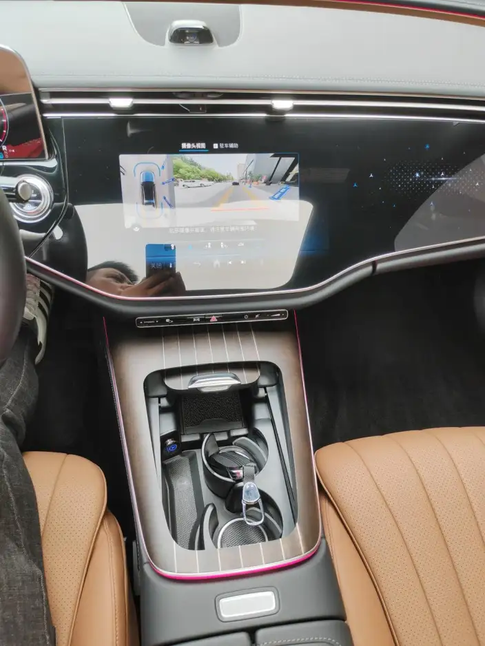 Mercedes-Benz E-Class 2024 Model E 300 L Luxury Model sedan – фото 8