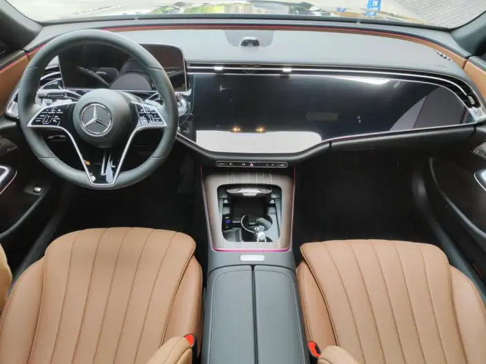 Mercedes-Benz E-Class 2024 Model E 300 L Luxury Model sedan – фото 9