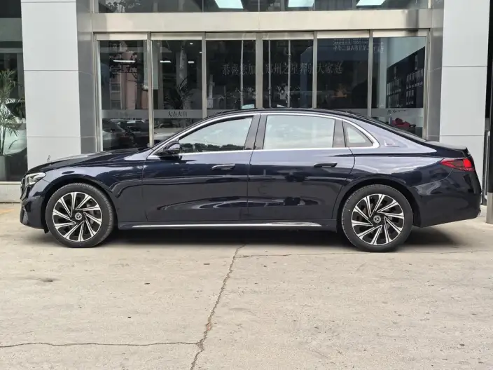 Mercedes-Benz E-Class 2024 Model E 300 L Luxury Model sedan – фото 4