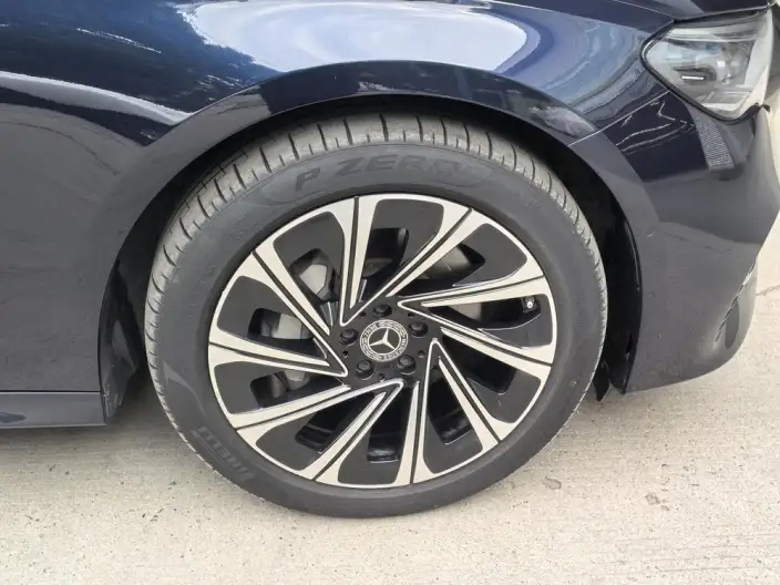 Mercedes-Benz E-Class 2024 Model E 300 L Luxury Model sedan – фото 9