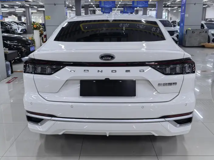 Ford Mondeo 2025 Model EcoBoost 245 Luxury Model – фото 5